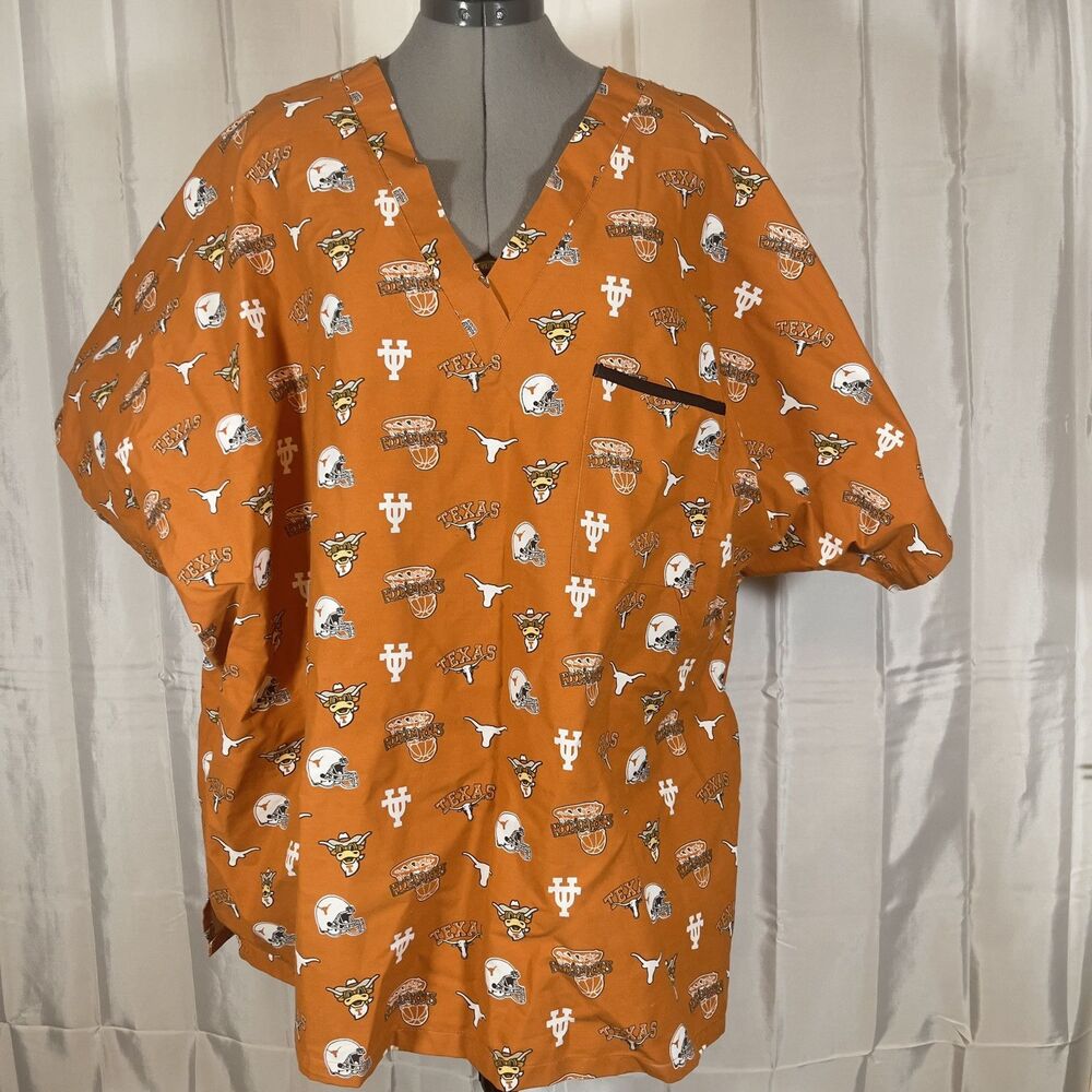 Scrub Dudz Texas Longhorns Football Basketball Scrub Top Shirt  Size 2XL NWT XXL